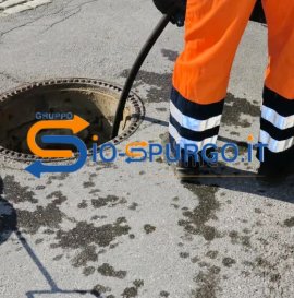 Spurgo pozzi neri a Roma Spurgo pozzi neri a Roma